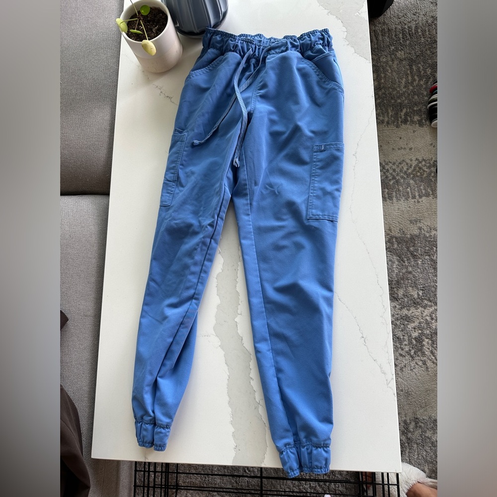 Jaanuu jogger scrubs